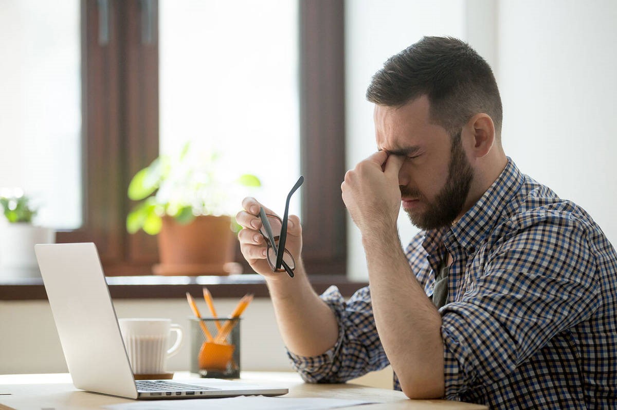 افکار منفی چیست و چگونه آنها را از خود دور کنیم؟